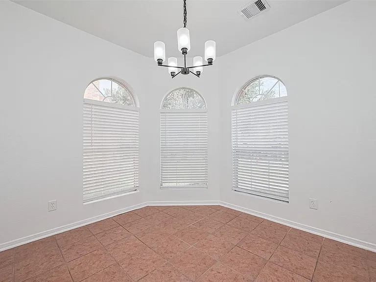 12230 Hawthorne Hill Cir — Photo 12