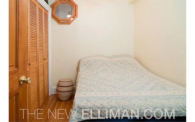 Sold by Douglas Elliman | media 14