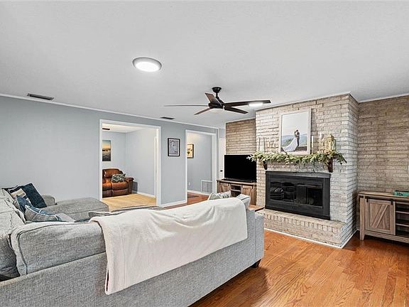 4th image of 331 Ridgewood Dr