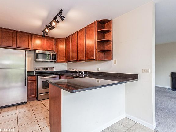 4th image of 6008 E Lake Dr APT 2A