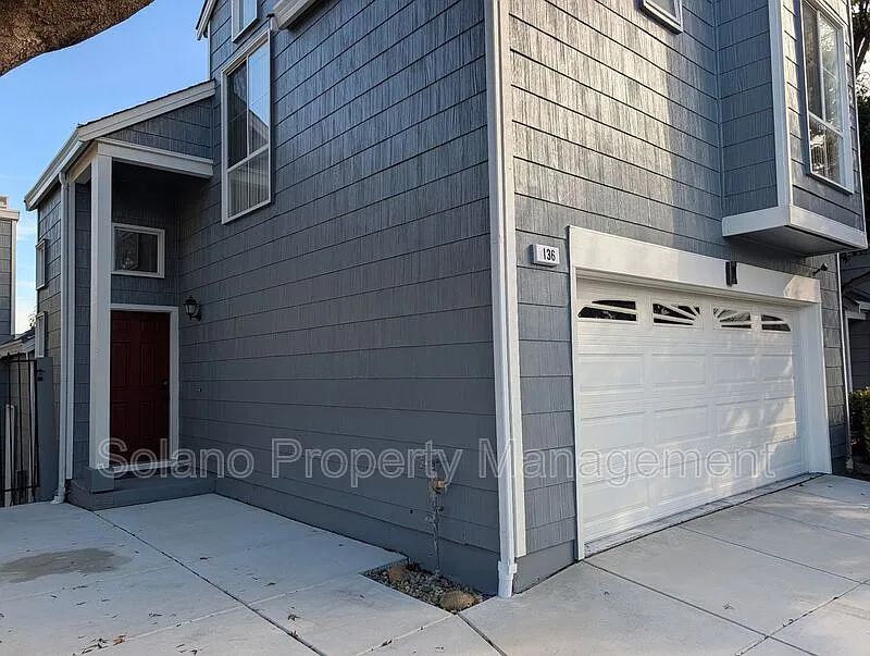 136 Ruby Ln