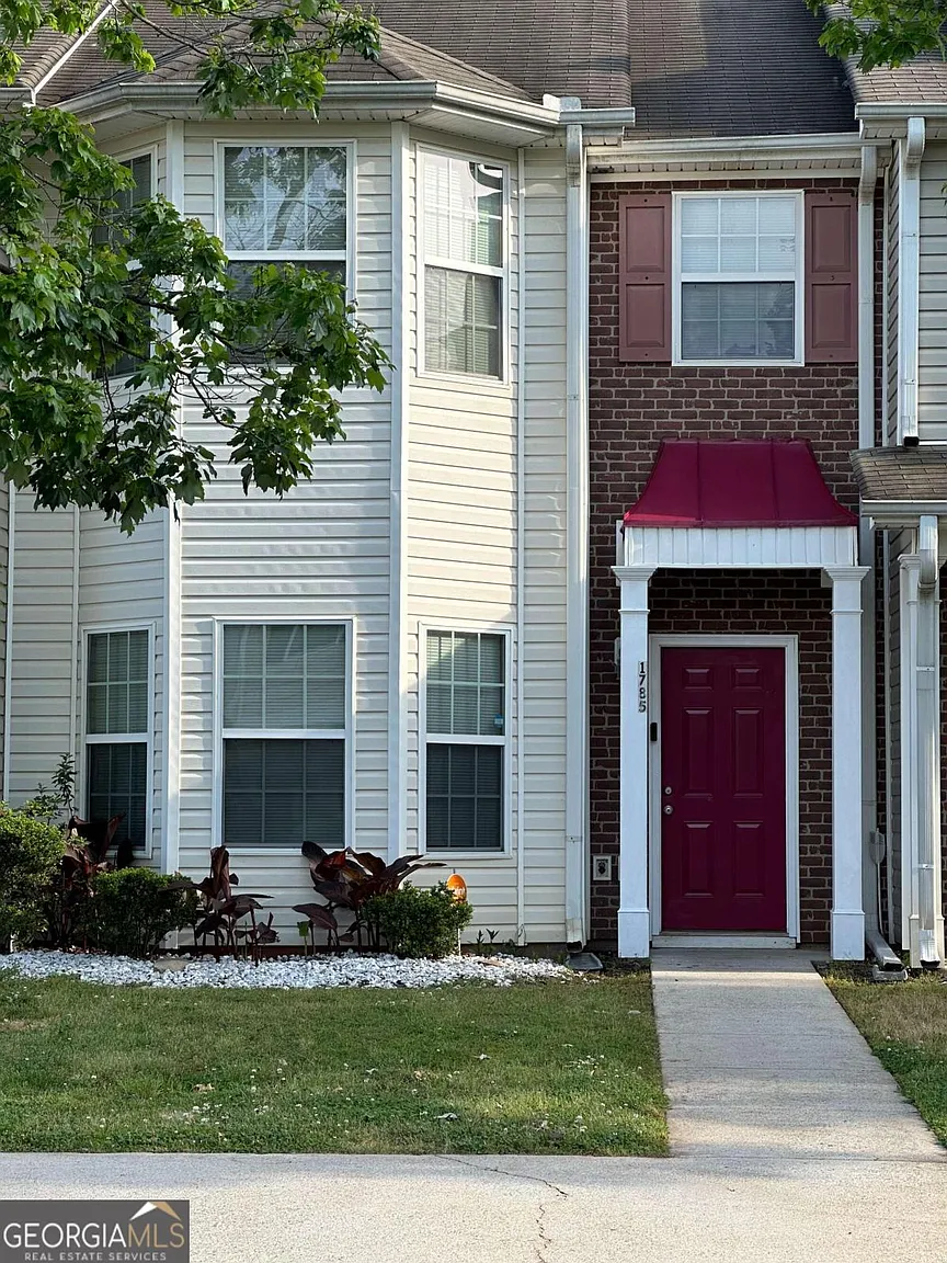 1785 Glen View Way photo 1
