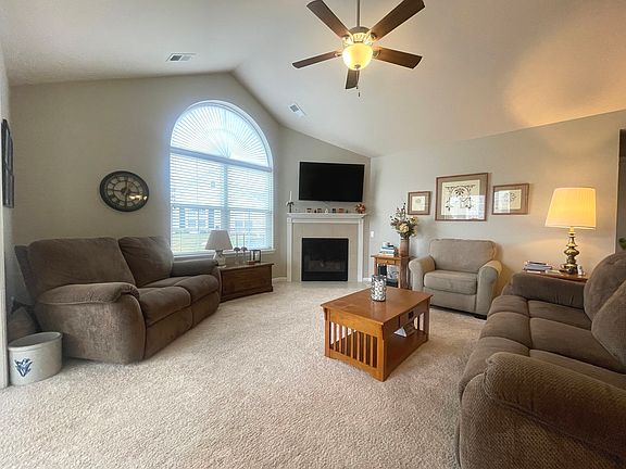 5th image of 2670 Verdi St #2670