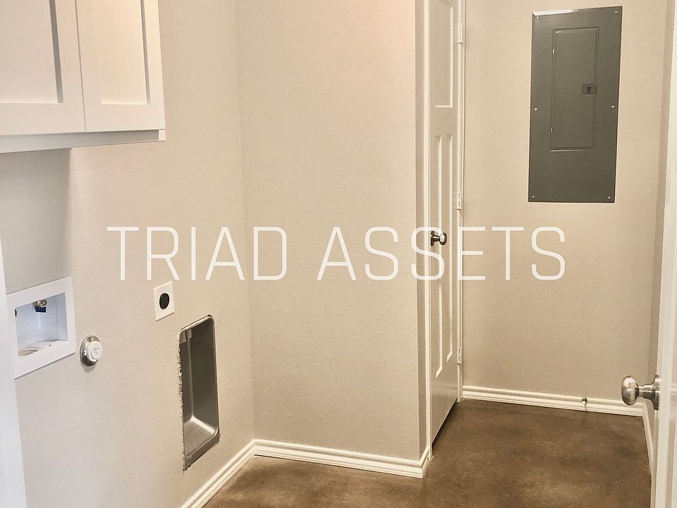 LAUNDRY ROOM IN UNIT