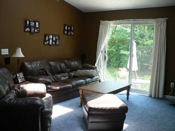 4th image of 2855 Southfield Vlg