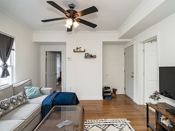 5th image of 31 Marshall St