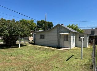 913 8th St #2, Rawlins, WY 82301