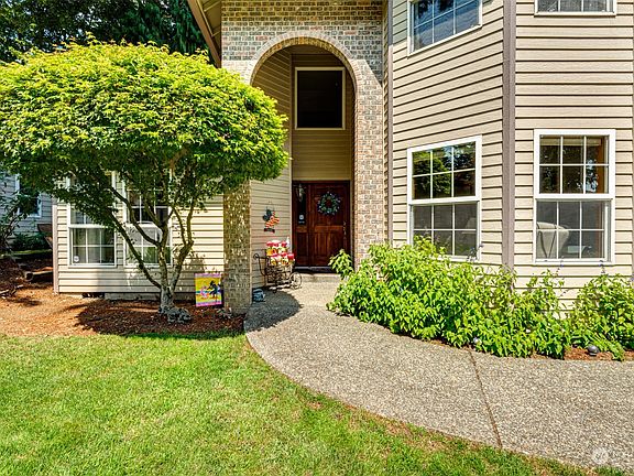 2nd image of 15808 NE 25th Street