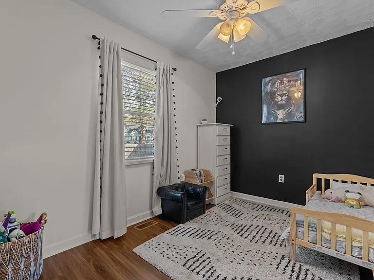 620 E New England Ave — Photo 19