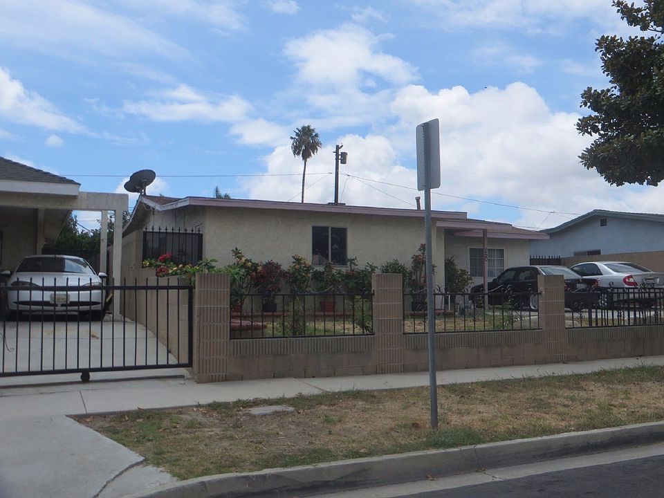 2nd image of 150 W 232nd Pl