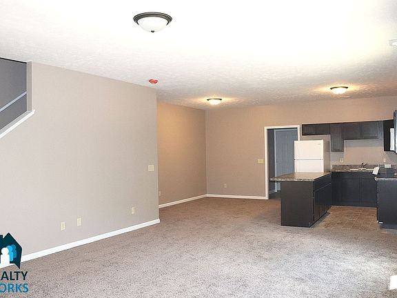 5th image of 805 Charleston St #2