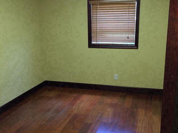 4th image of 49 N East Ave