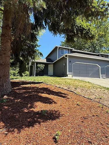 5117 9th Ave NE Photo 1