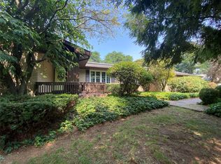 7400 N Shore Dr, Erie, PA
