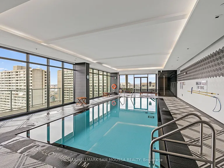255 Bay St #1208 — Photo 39