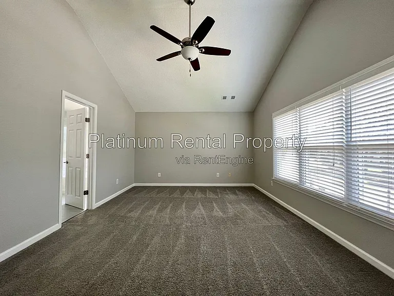 2813 Priestcliff Dr SE — Photo 19