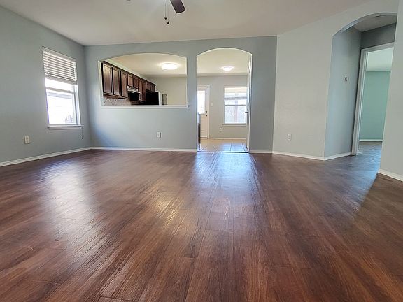 5th image of 173 Onyx Lake Dr