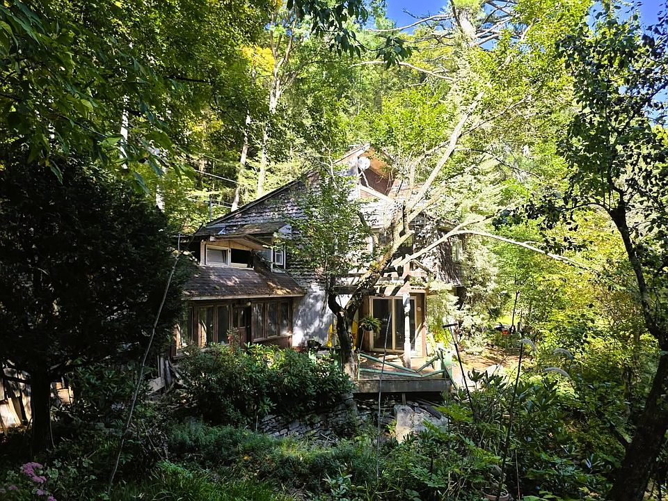 1st image of 1107 Broad Brook Road