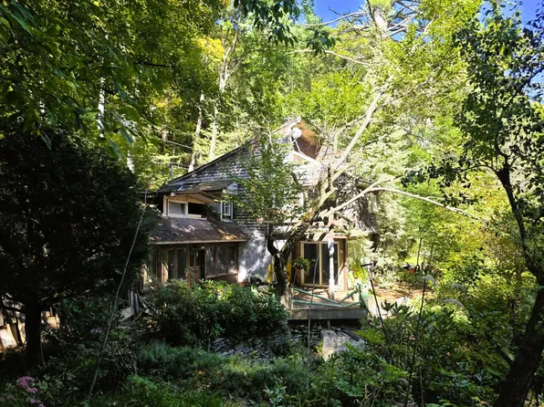 1107 Broad Brook Road, Guilford, VT 05301