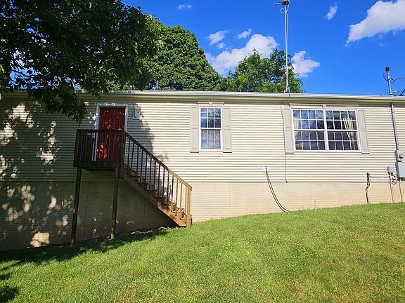 4th image of 418 Drake St