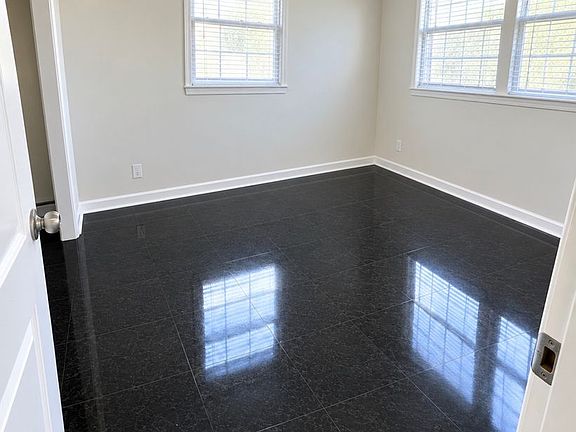 2nd image of 2983 Buena Vista Rd #2C