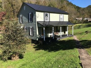 37 Cedar Ridge Rd, Chauncey, WV 25612
