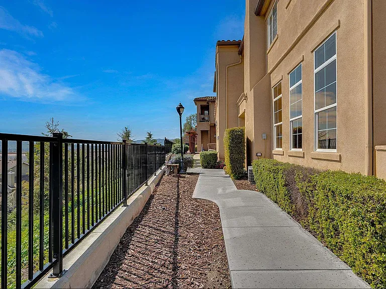 Meritage Cmn — Photo 35