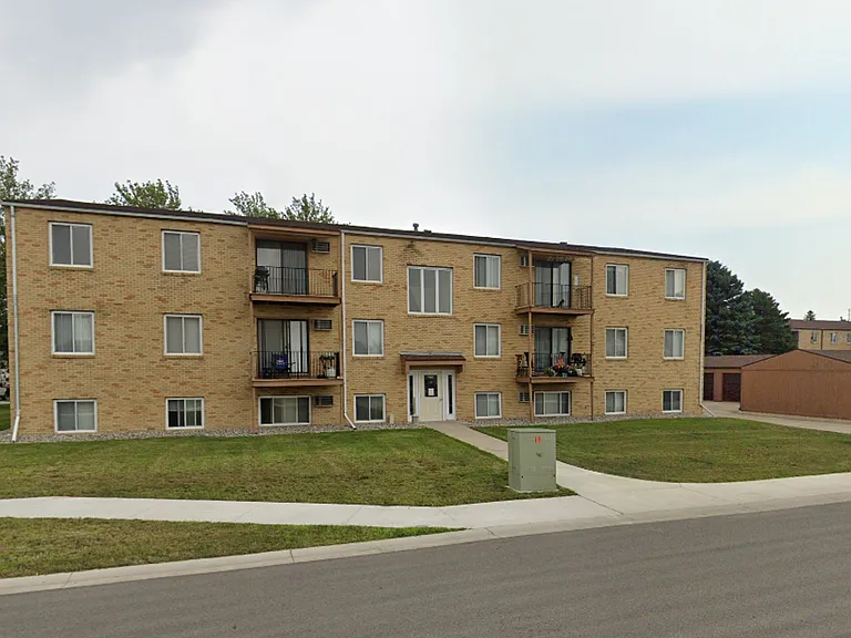 1120 Loy Ave — Photo 1