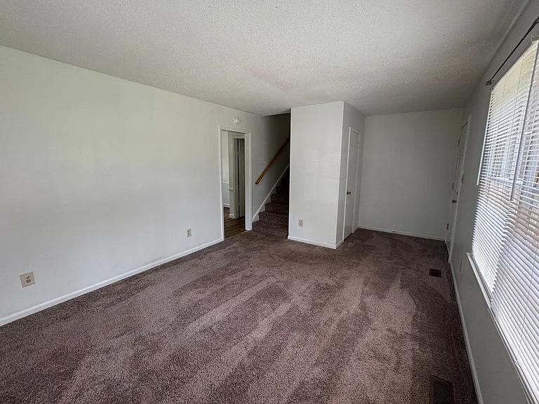 315 Pine Rd — Photo 3