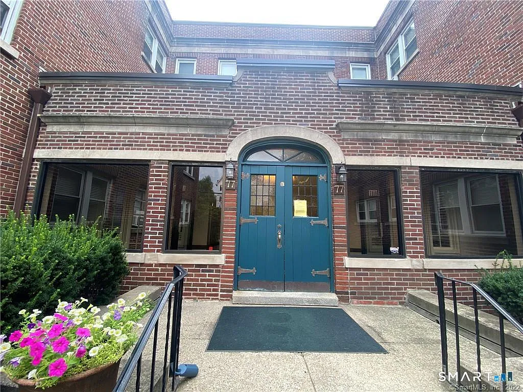 Building Photo - 77 Glenbrook Rd #202
