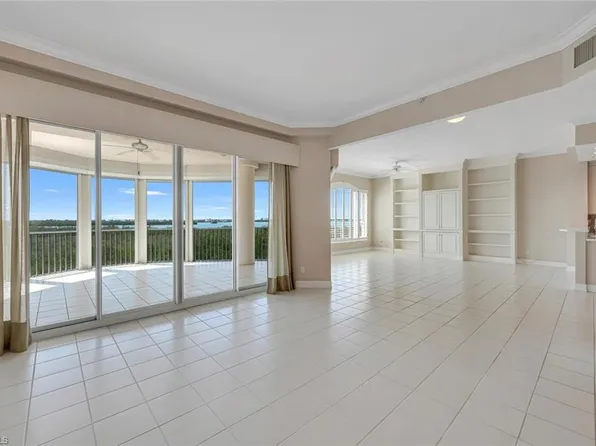 4811 Island Pond CT #402, BONITA SPRINGS, FL 34134