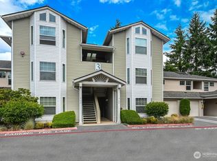 2001 120th Pl SE APT 3-104, Everett, WA
