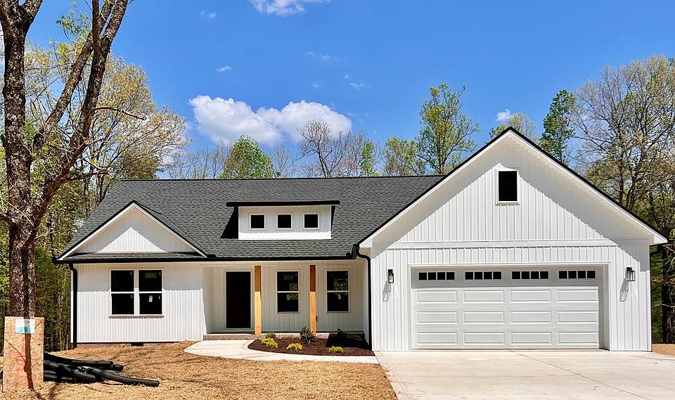 1st image of 155 Ridgewood Rd