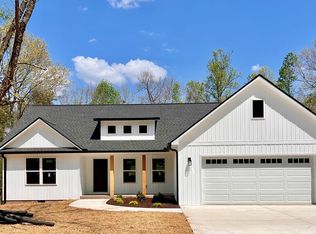 155 Ridgewood Rd, Cookeville, TN 38501