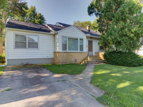 107 E Buckner St, Tuscola, IL 61953