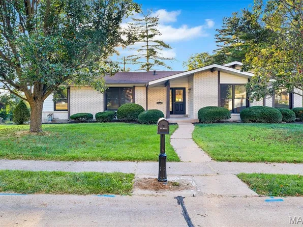 25 Leaside Ct, Manchester, MO 63011