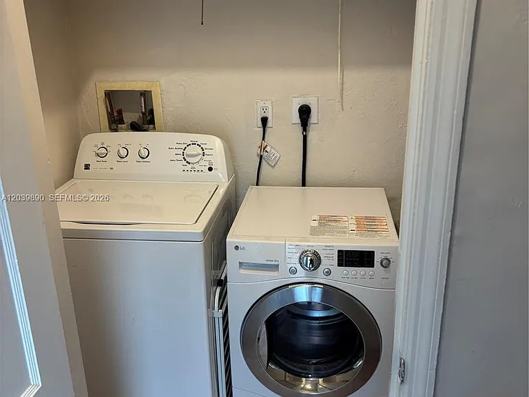 719 NE 16th Ave #719B — Photo 12