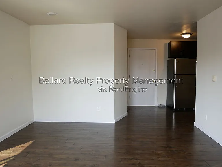 9030 Greenwood Ave N #202 — Photo 3