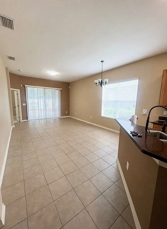2 bed, 2.0 bath, 1455 sqft, $2,050 — Photo 3