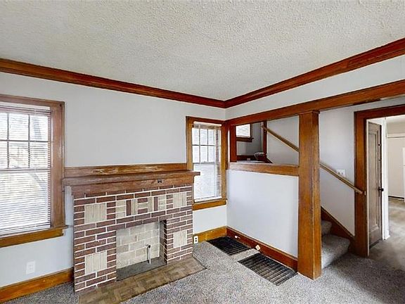 3rd image of 5347 Euclid Ave