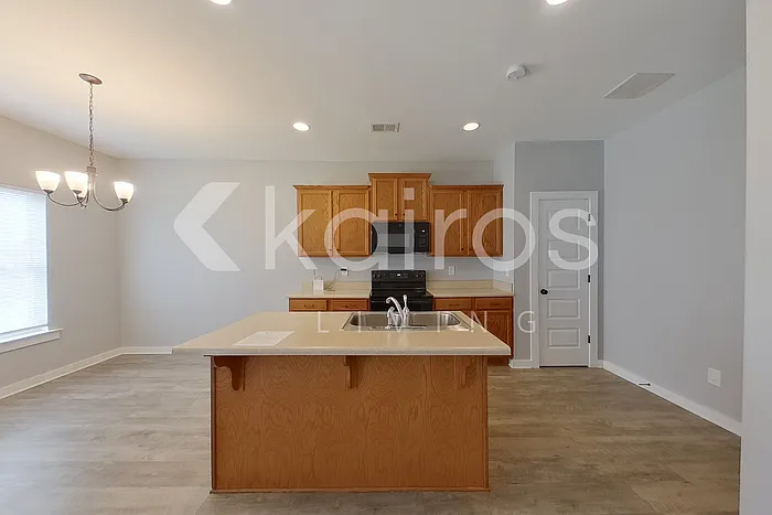 8005 Shadesbrook Dr — Photo 6