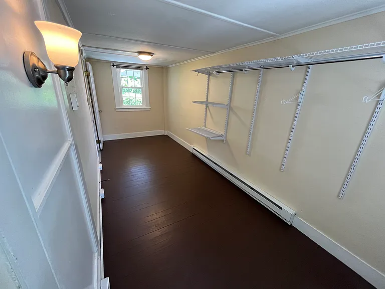 Bonus room/office (first floor)