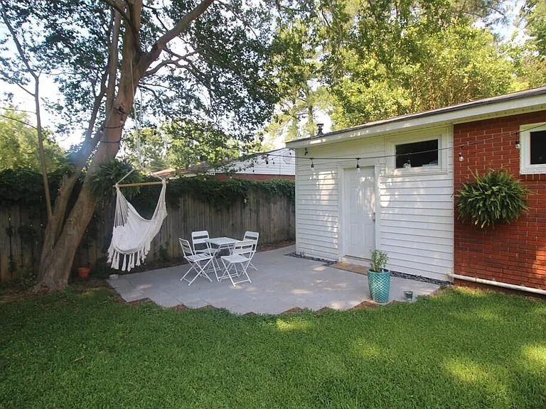818 Ona Dr — Photo 32