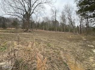 1120 8th St, Etowah, TN 37331