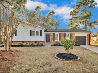 6613 Wesleyan Ct, Fayetteville, NC 28311