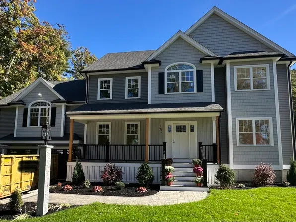 162 Pond St, Tewksbury, MA 01876