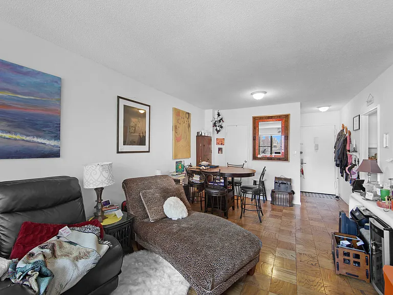 345 E 80th St #14A — Photo 4