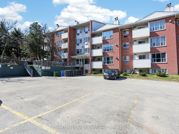 120 Bell Farm Rd Unit 304, Barrie, ON L4M 6J2