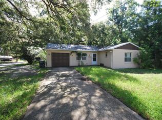 330 6th St NE, Largo, FL 33770