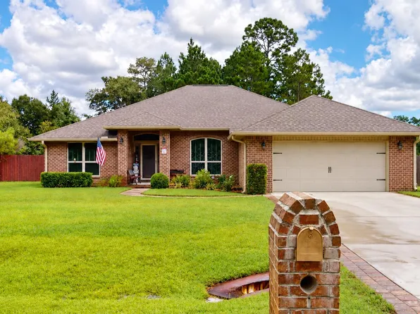 2636 Citrus Dr, Navarre, FL 32566